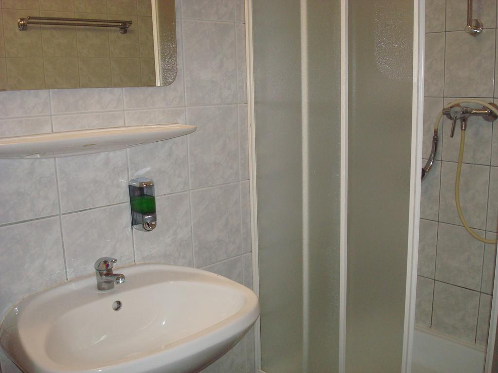 Hotel Termal Tiszaujvaros Room photo